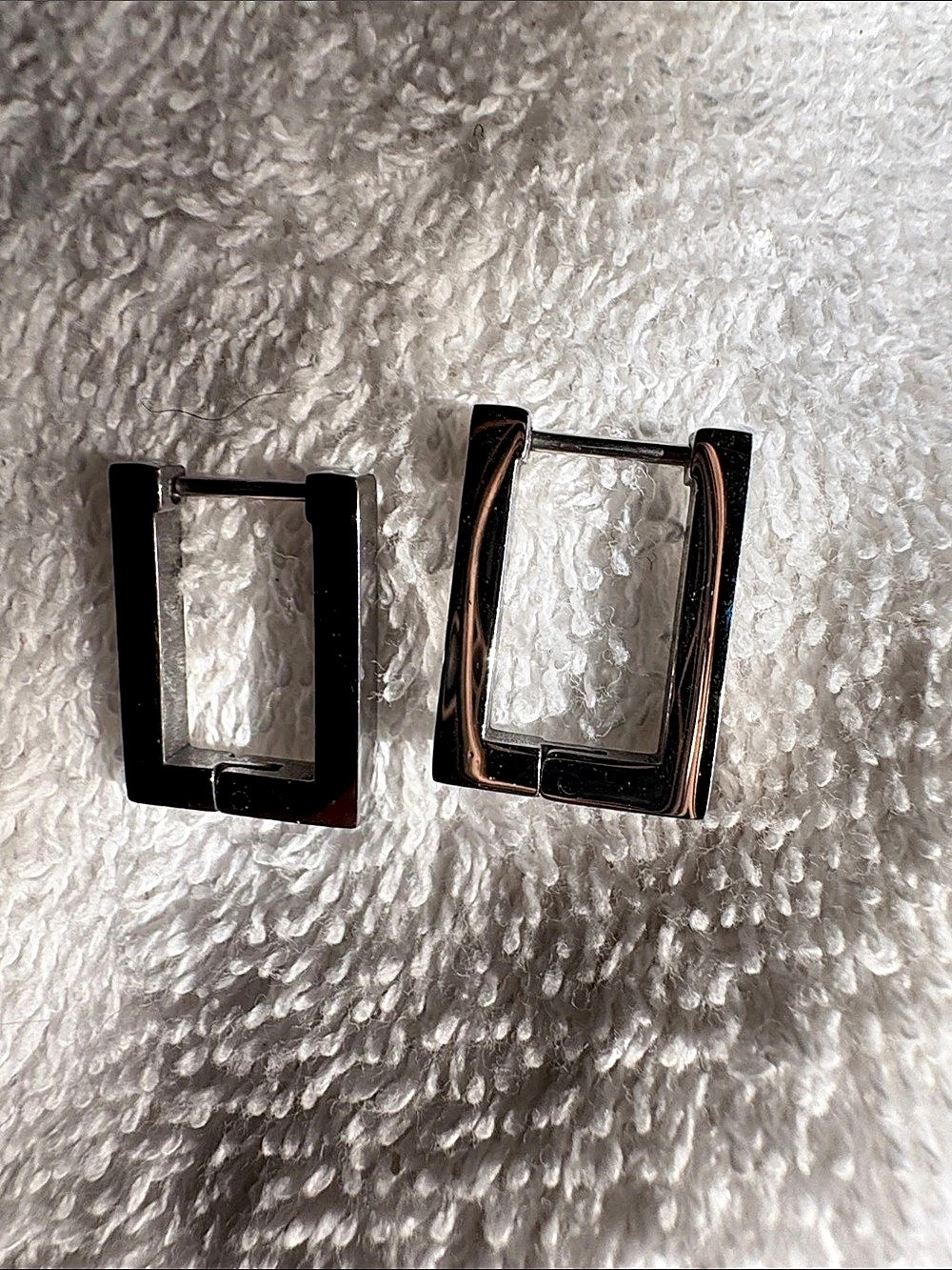 Geometric Black Earrings Like New